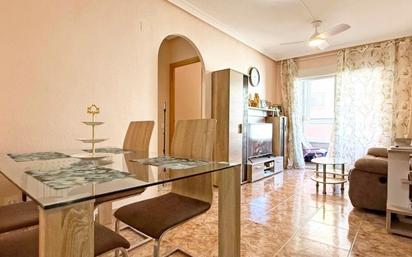 Menjador de Apartament en venda en Torrevieja amb Aire condicionat i Balcó