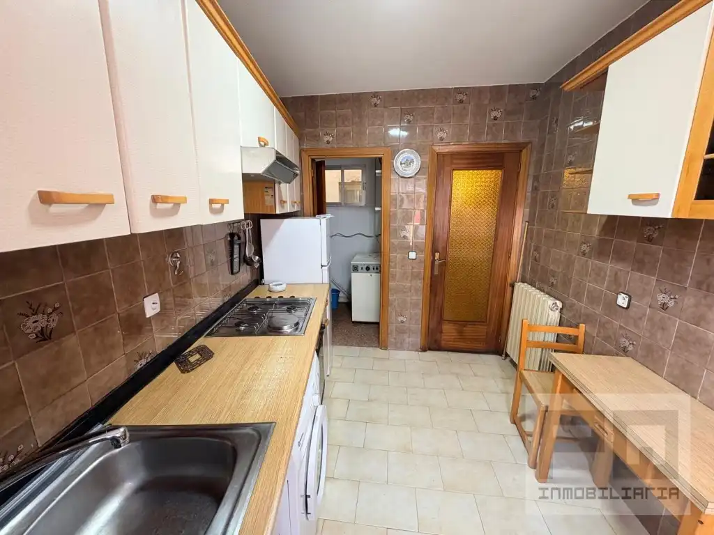 Kitchen of Flat for rent in Las Navas del Marqués 