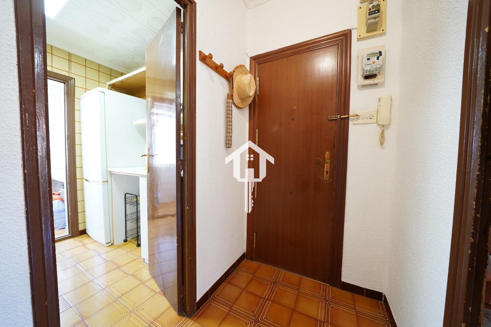 Flat for sale in Alicante / Alacant  with Air Conditioner, Furnished and Balcony