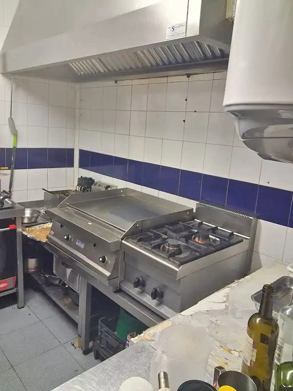 Cocina de Local en traspaso en Torrelodones con Aire acondicionado, Calefacción y Amueblado