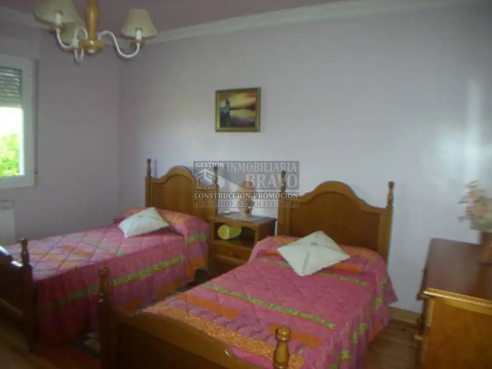 Chalet con jardín en venta en Villarcayo de Merindad de Castilla la Vieja, imagen 13