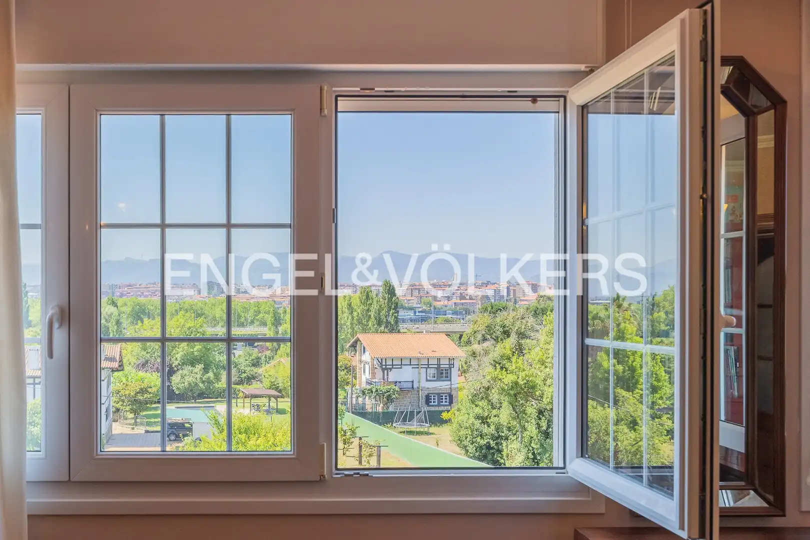 Außenansicht von Wohnung zum Verkauf in Berango mit Heizung und Terrasse