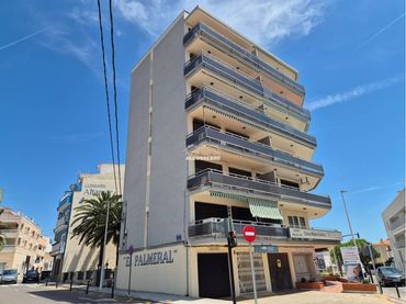 Pis amb balcó en venda a Avenida Valencia 4