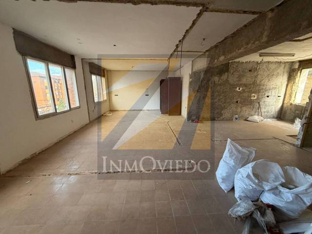 Piso en Venta en Calle Tenderina Baja en Cerdeño - El Palais - Mercadín