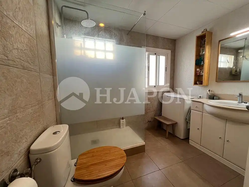 Baño de Casa o chalet en venta en Montgat con Calefacción, Terraza y Trastero