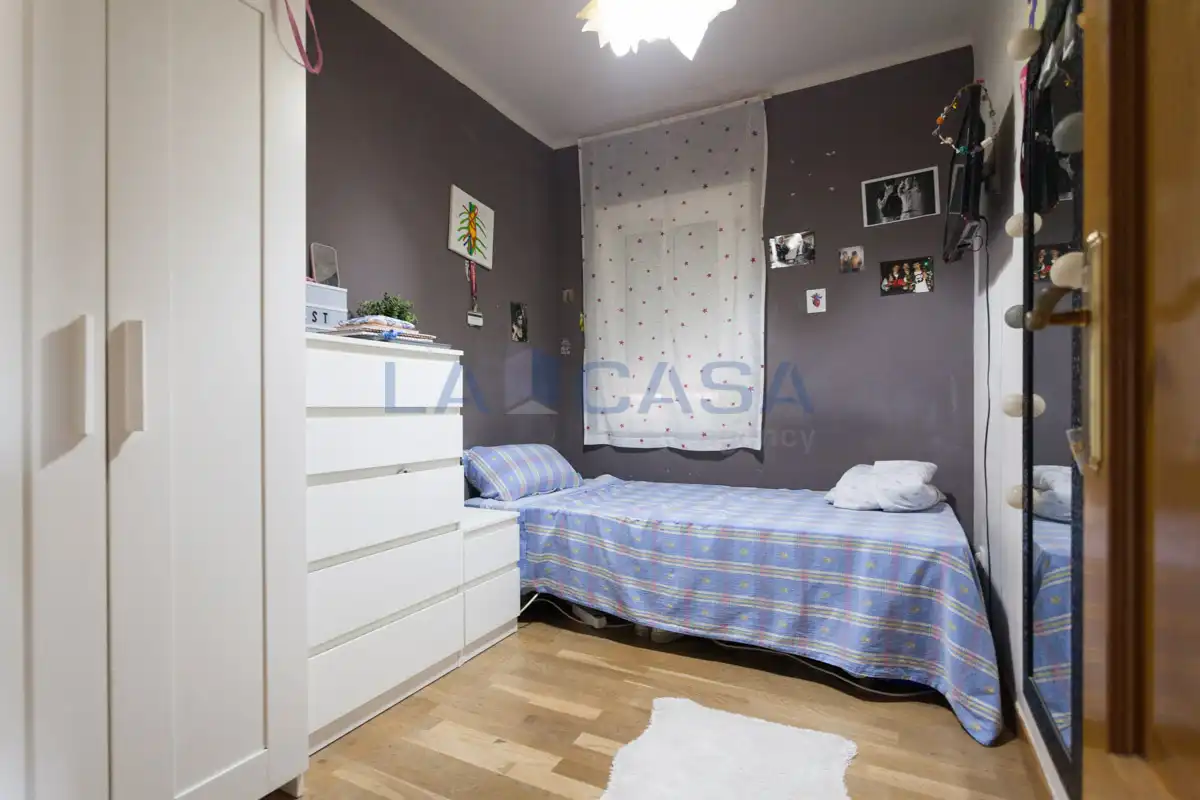 Habitación de Piso en venta en L'Hospitalet de Llobregat con Balcón