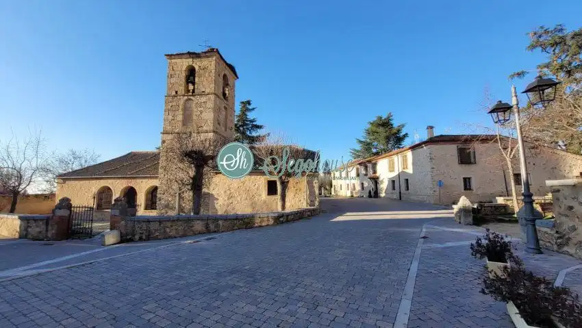 Vista exterior de Casa o chalet de alquiler en Navas de Riofrío con Calefacción y Balcón