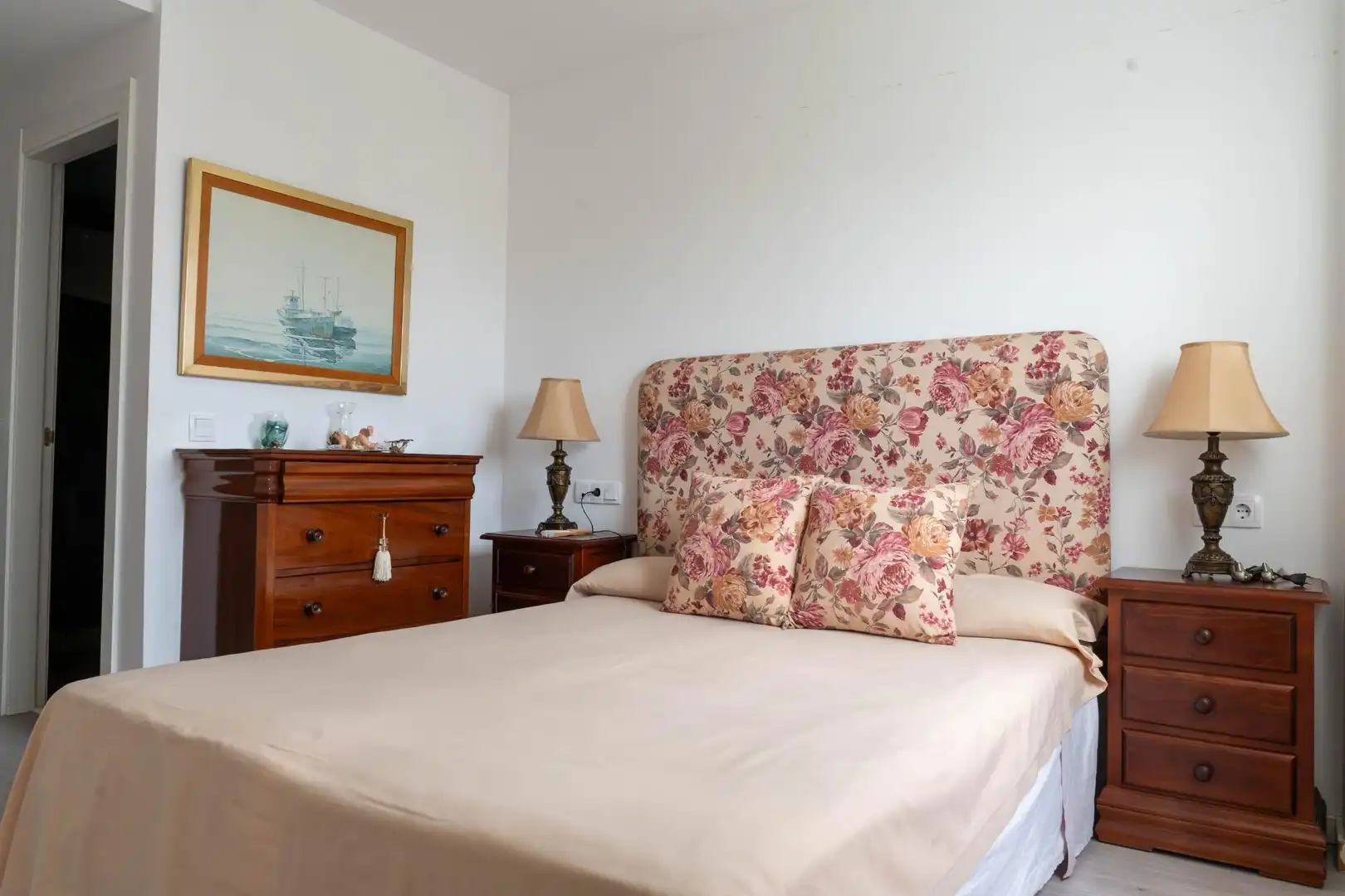 Habitación de Piso en venta en Tomares con Aire acondicionado, Calefacción y Jardín privado