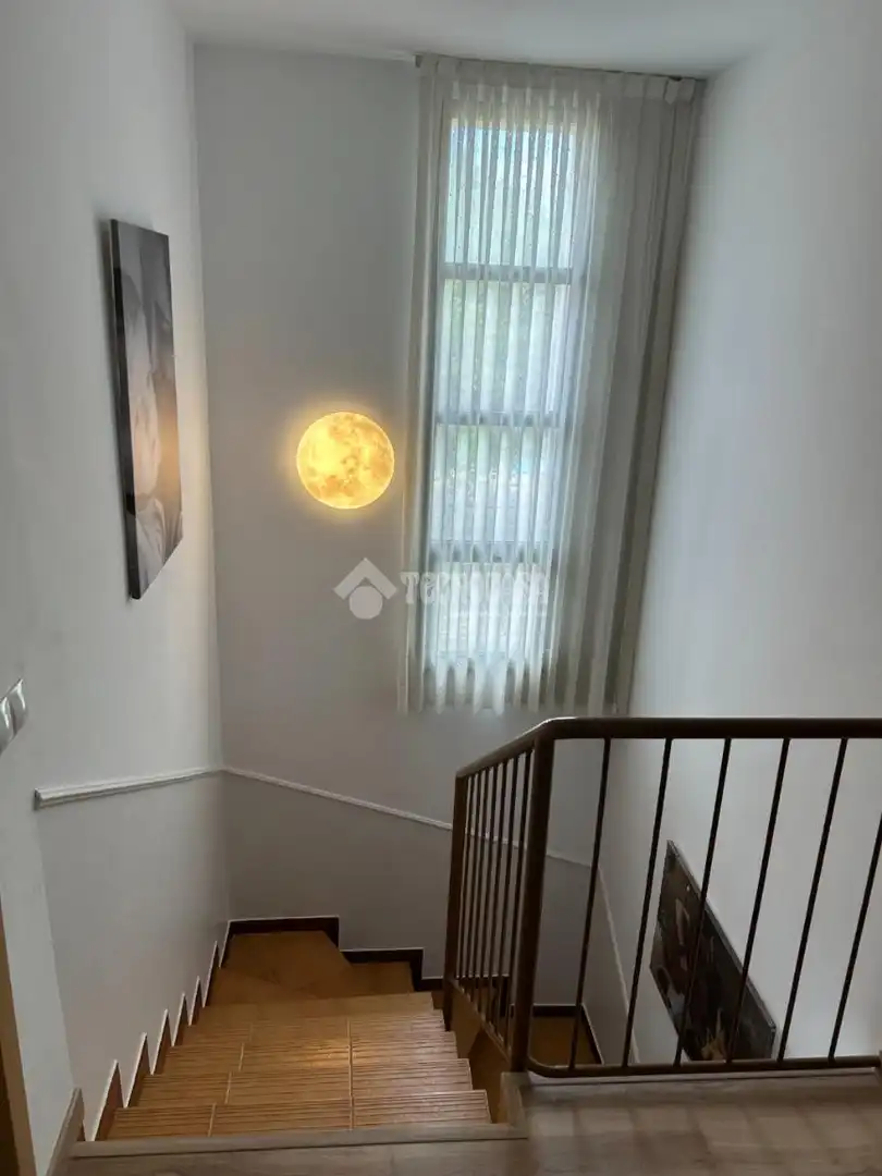Dormitori de Casa adosada en venda en Valladolid amb Calefacció i Jardí privat
