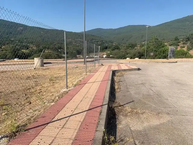 Residential zum Verkauf in PUENTE PASIL, El Tiemblo