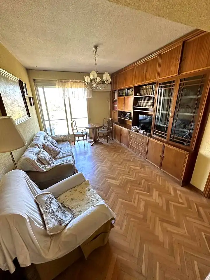 Sala de estar de Piso en venta en Madrid con Calefacción, Terraza y Amueblado
