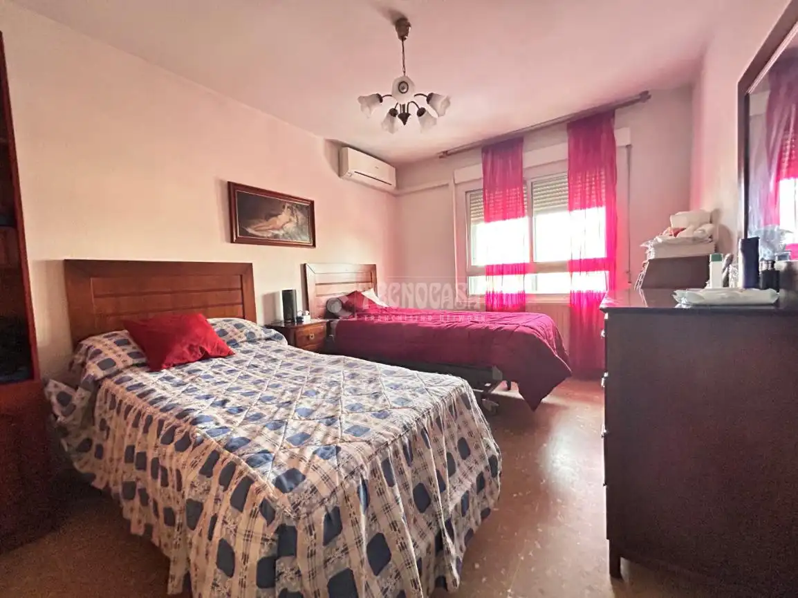 Bedroom of Flat for sale in Madrid  with Air Conditioner and Heating