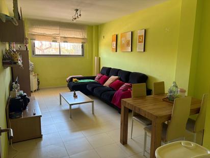 Sala d'estar de Pis en venda en Vandellòs i l'Hospitalet de l'Infant amb Aire condicionat, Calefacció i Terrassa