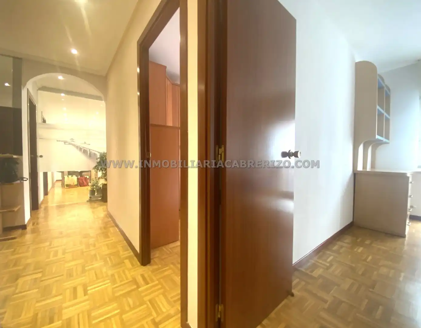 Piso en venta en  Pamplona / Iruña con Calefacción, Jardín privado y Parquet