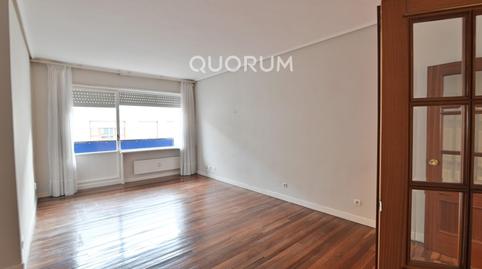 Foto 2 de Pis en venda a Las Arenas, Bizkaia