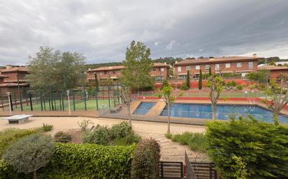 Piscina de Casa adosada en venda en Begues amb Calefacció, Jardí privat i Terrassa