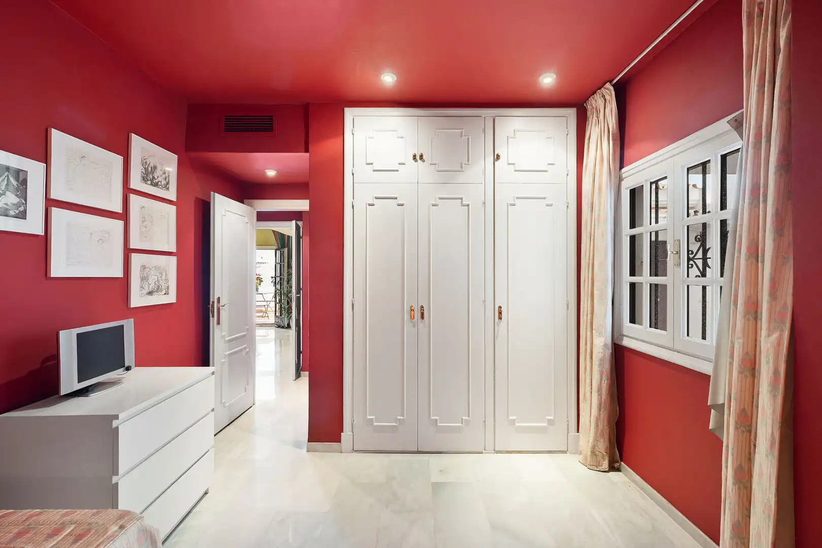 Ground floor with pool for sale in Nueva Andalucía, imagen 14