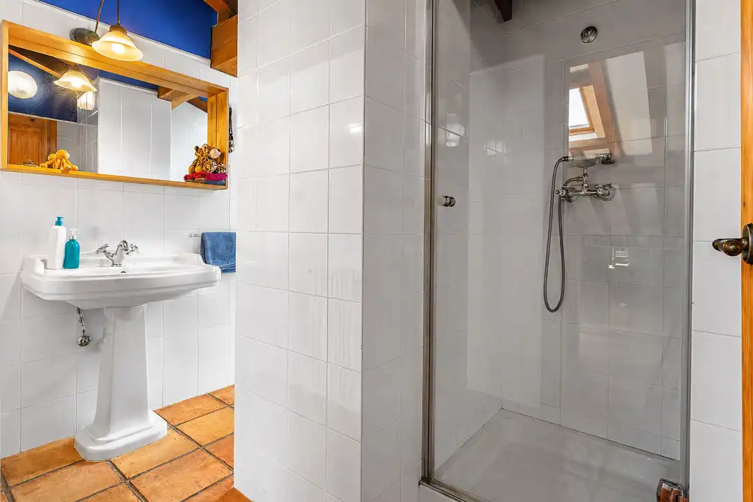 Baño de Casa o chalet en venta en Ayala / Aiara con Aire acondicionado, Calefacción y Jardín privado