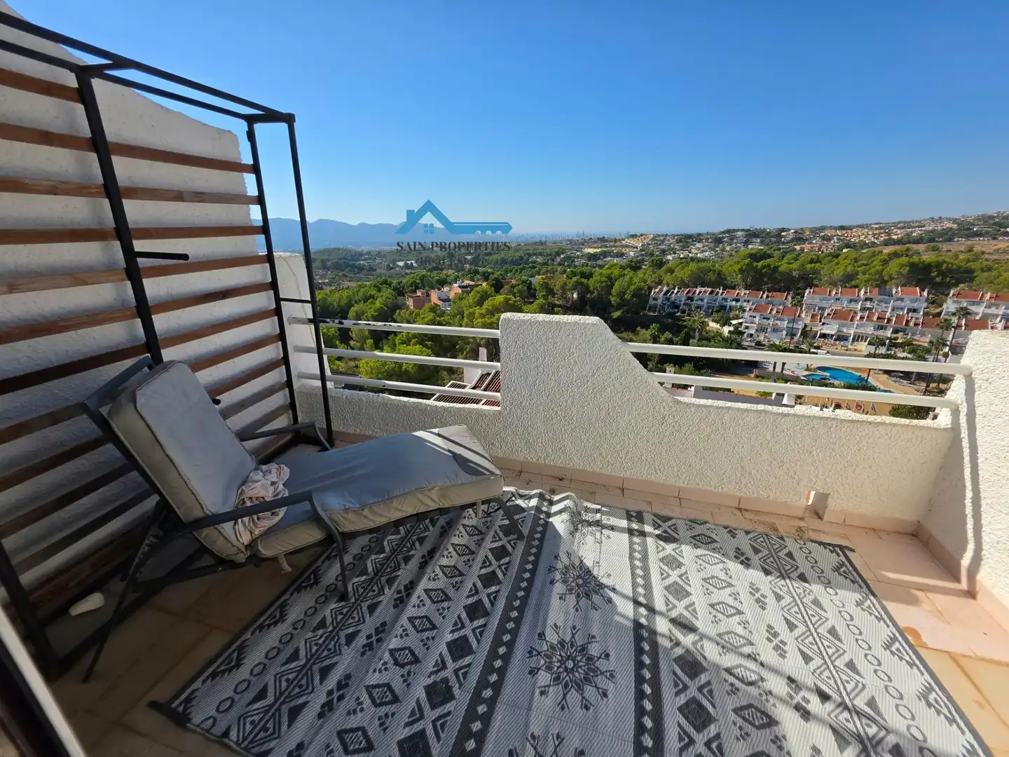 Terrassa de Casa adosada en venda en Escandinavia - Cautivador