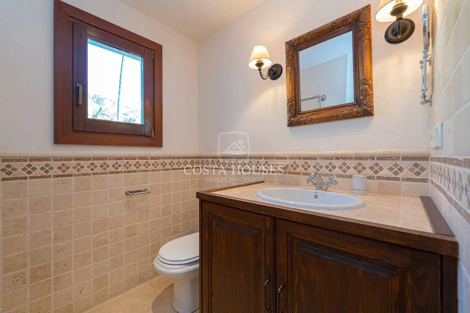 Bany de Casa o xalet en venda en Moraira amb Aire condicionat, Calefacció i Jardí privat