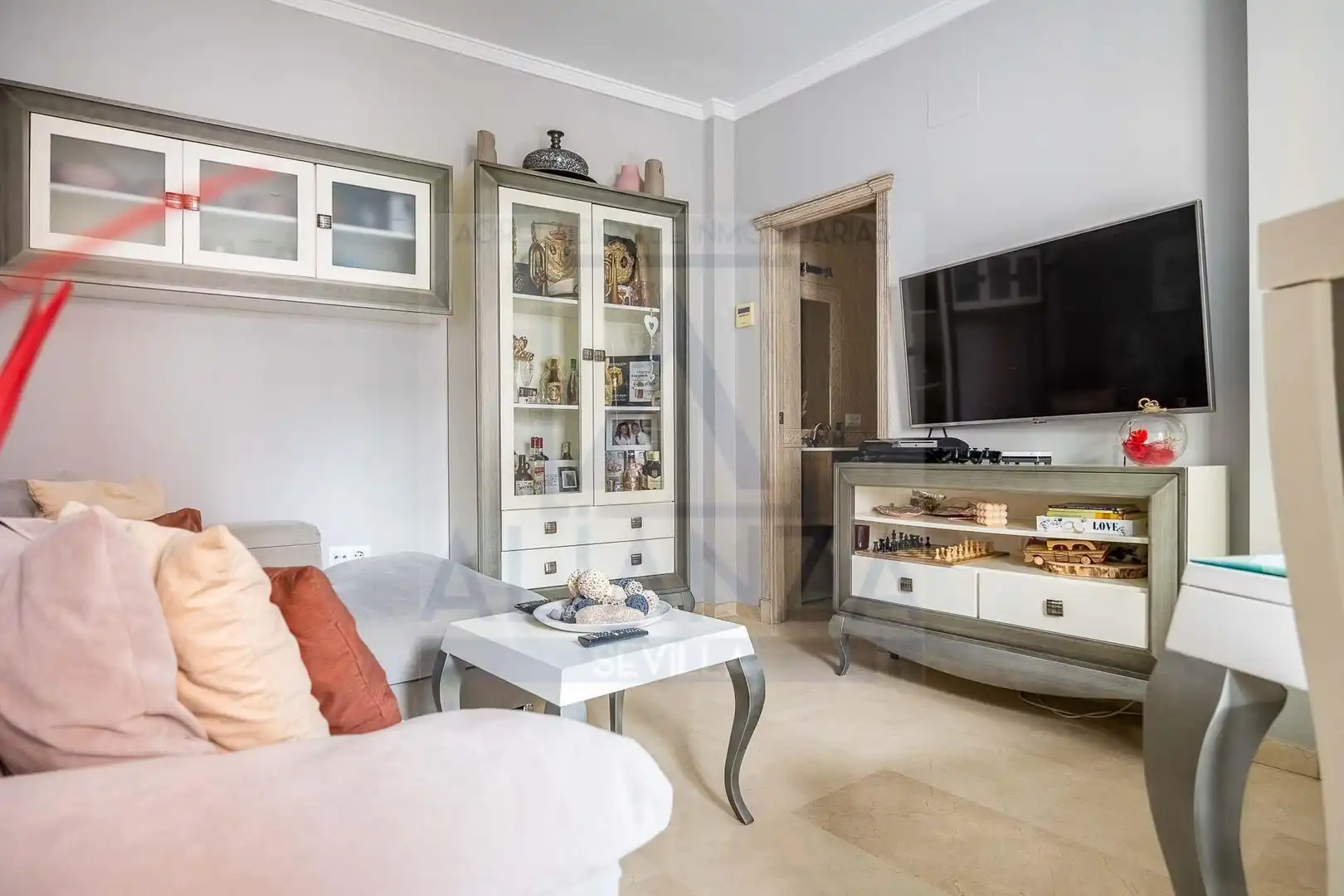 Living room of Flat for sale in Camas  with Air Conditioner, Heating and Terrace