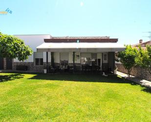 Exterior view of House or chalet for sale in Badajoz Capital  with Heating, Private garden and Terrace