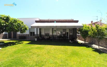 Exterior view of House or chalet for sale in Badajoz Capital  with Heating, Private garden and Terrace