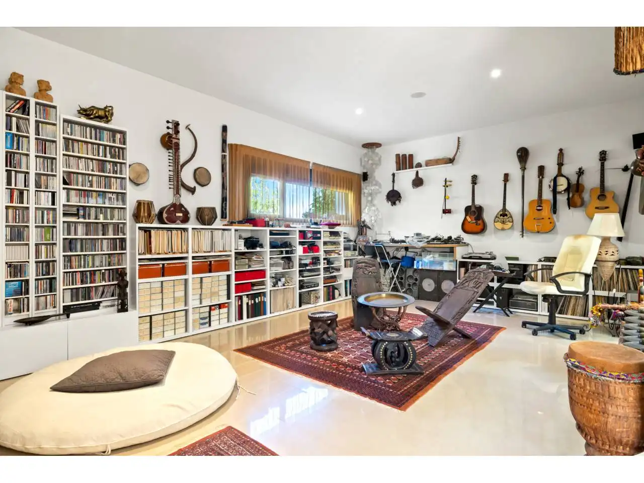 Sala de estar de Casa o chalet en venta en Ojén con Aire acondicionado, Calefacción y Jardín privado