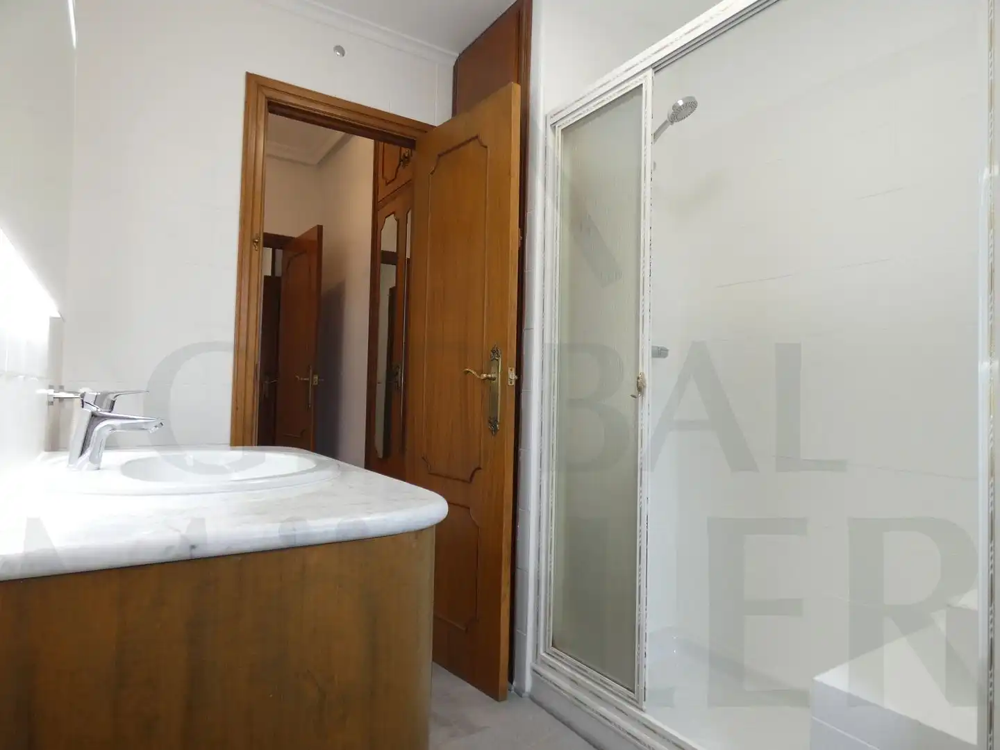 Flat for rent in Calle Ángel Bruna, 20, Ensanche
