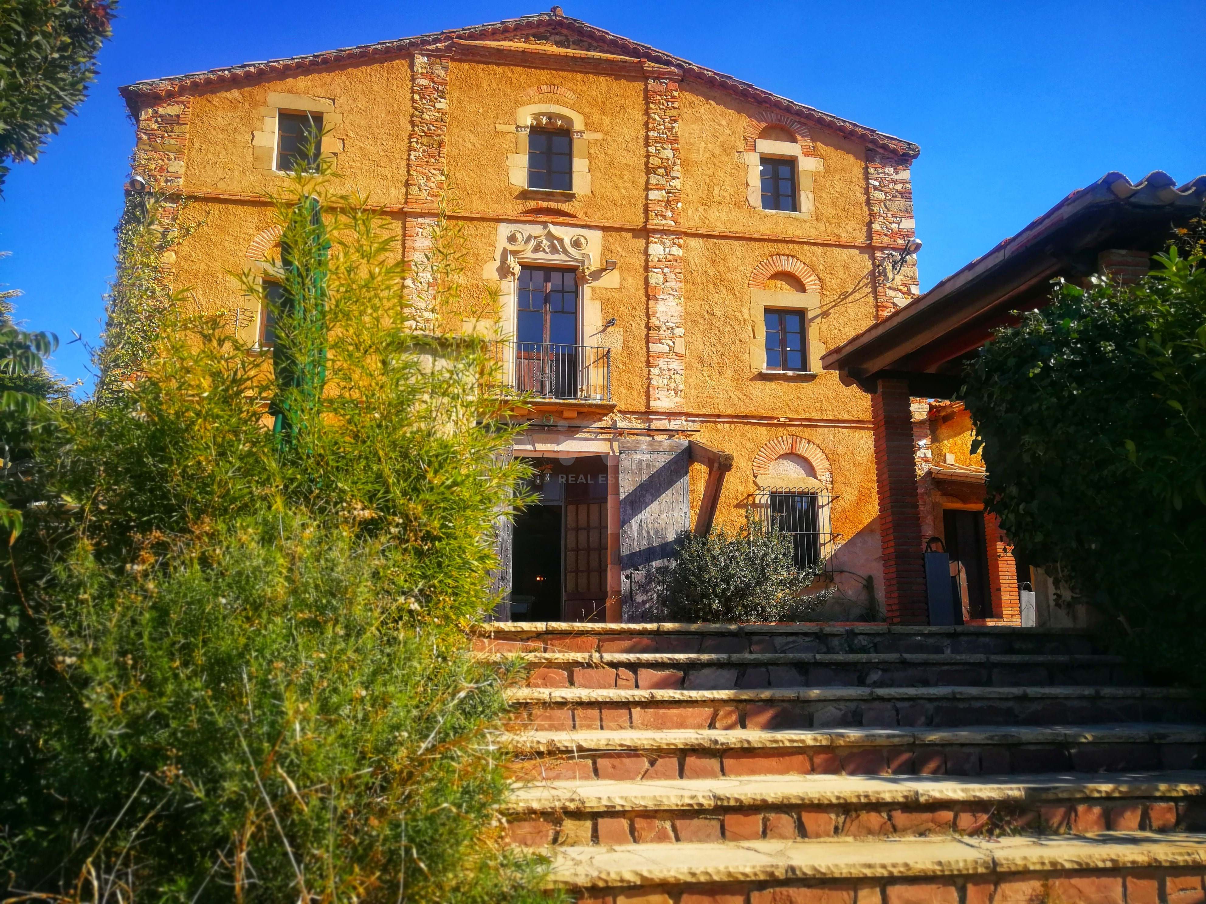 Vista exterior de Finca rústica en venta en Bigues i Riells del Fai con Aire acondicionado y Calefacción
