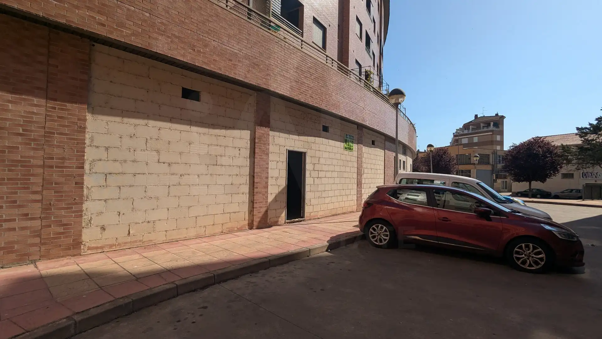 Parkplatz von Geschaftsraum zum Verkauf in Nájera