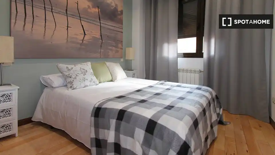 Flat for rent in Adelfas