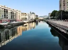 Vista exterior de Edifici en venda en Málaga