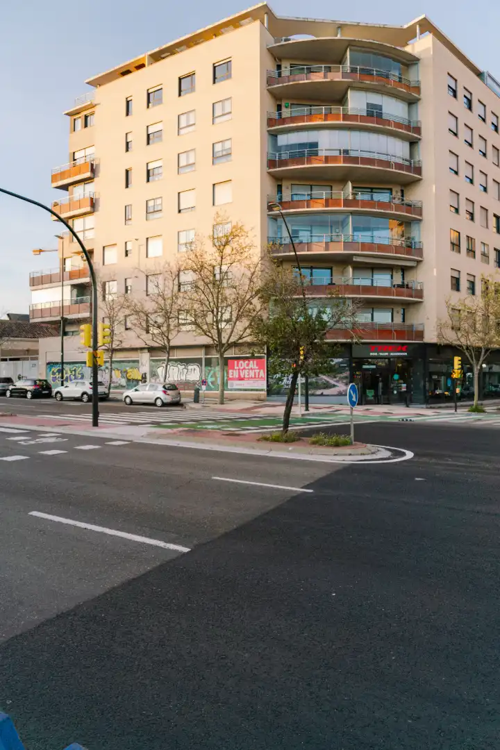 Vista exterior de Local en venda en Zaragoza