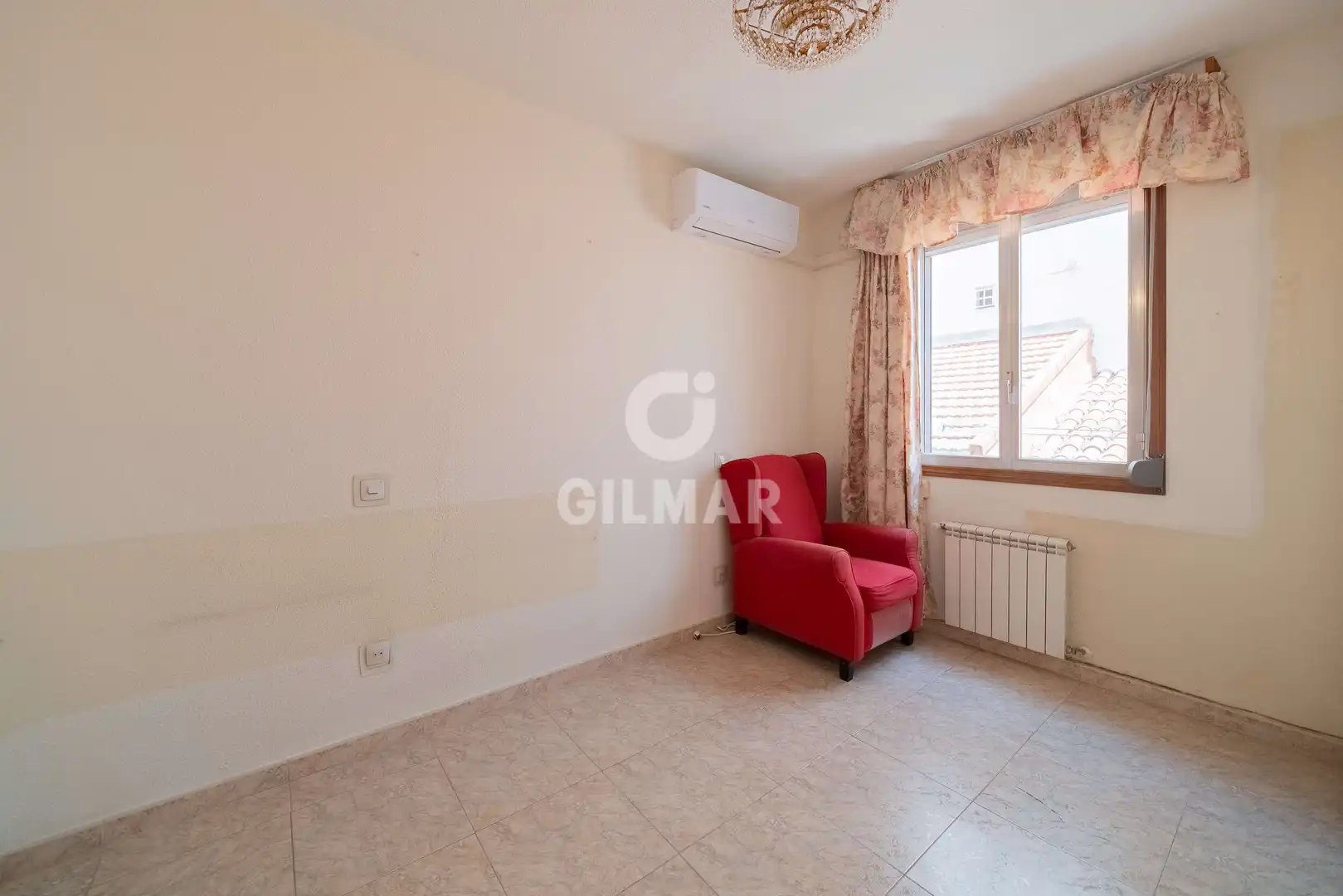 Habitación de Piso en venta en Madrid con Calefacción y Trastero