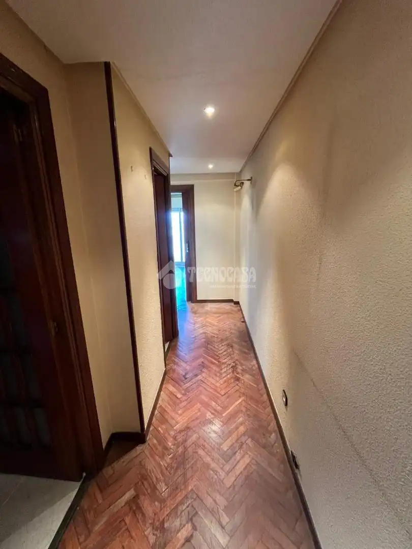 Piso en venta en Madrid con Calefacción y Terraza