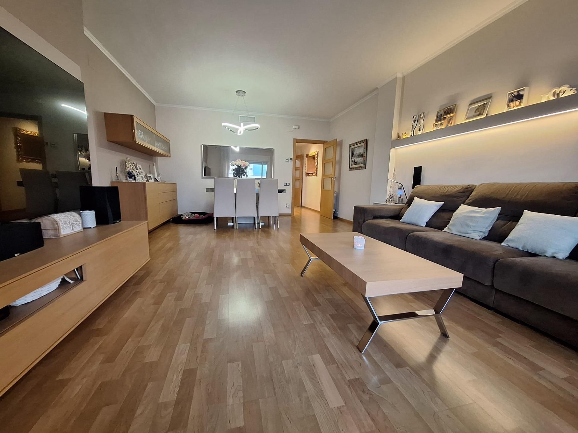 Sala d'estar de Pis en venda en Sabadell amb Aire condicionat, Calefacció i Parquet