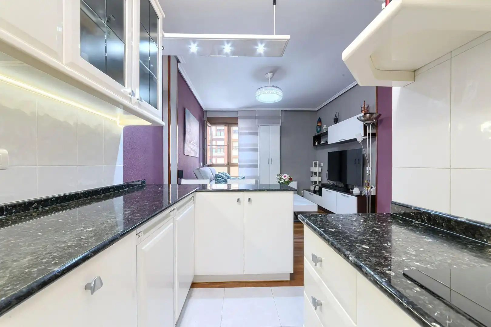 Cocina de Apartamento en venta en Barakaldo  con Calefacción, Trastero y Amueblado