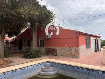 Villa avec piscine à vendre à Elche ciudad