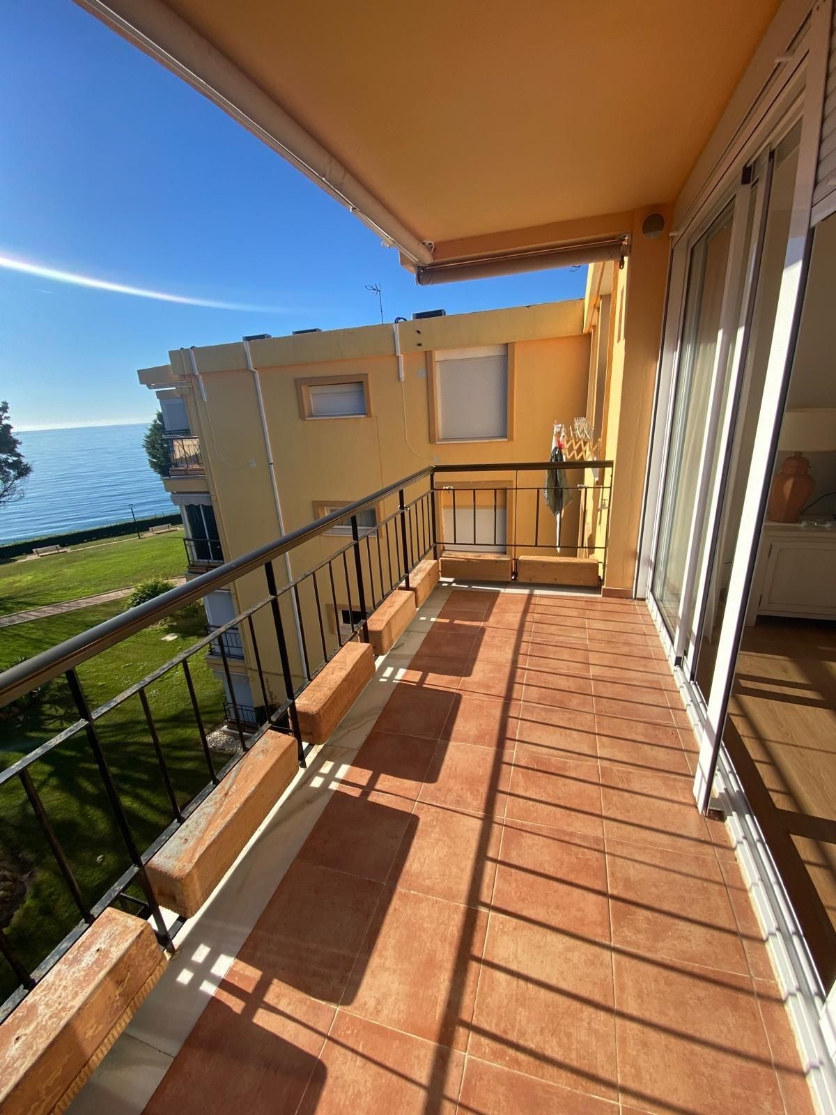 Balcony of Apartment for sale in Estepona  with Air Conditioner and Alarm