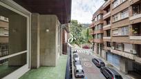 Exterior view of Flat for sale in  Barcelona Capital  with Terrace and Balcony