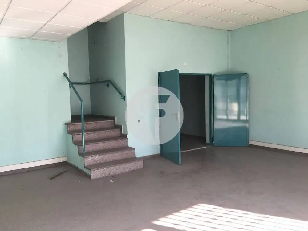 Nave industrial en venta en Barberà del Vallès