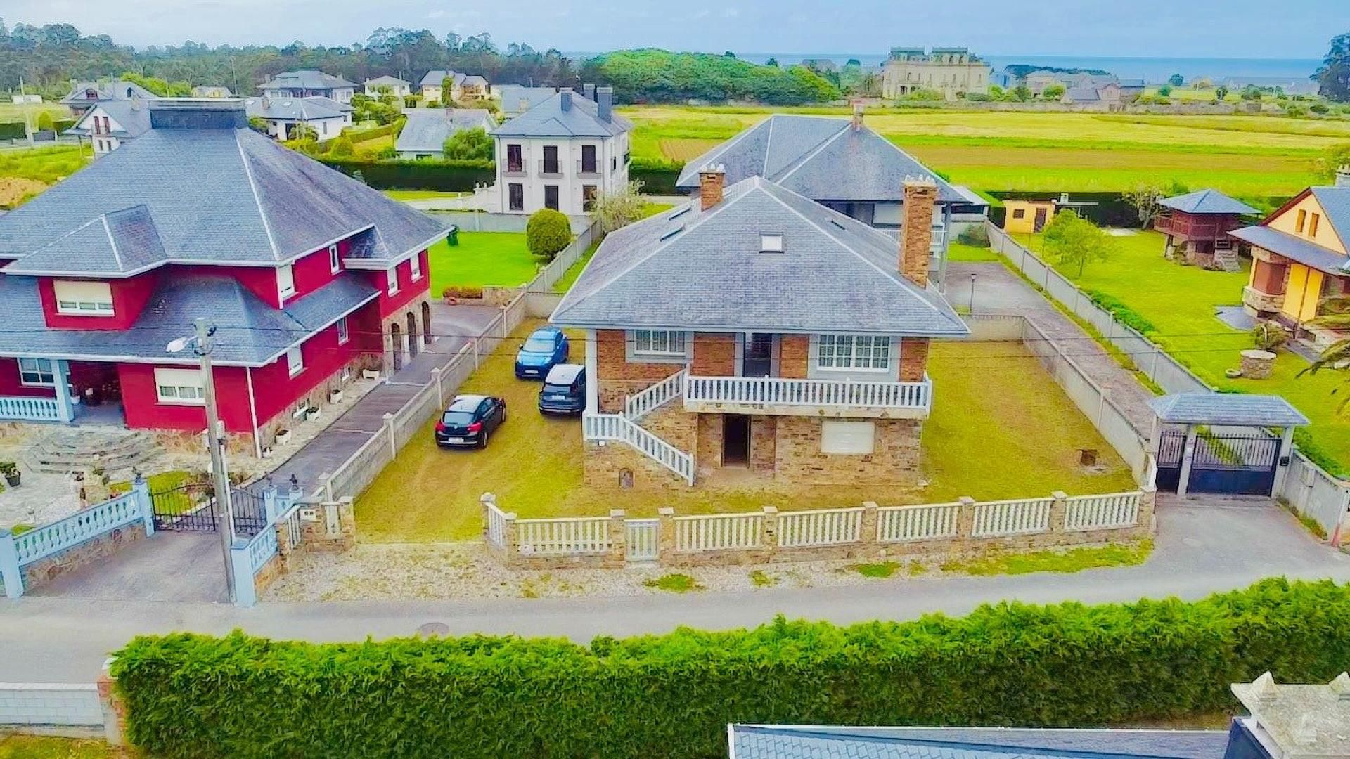 Exterior view of House or chalet for sale in El Franco 