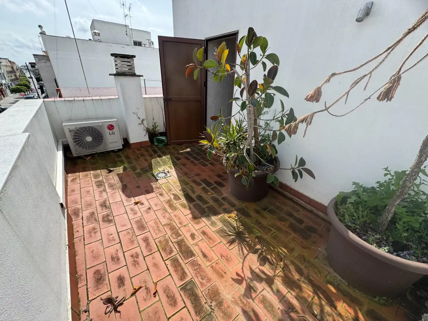 Terrassa de Casa o xalet en venda en Dos Hermanas amb Aire condicionat, Jardí privat i Terrassa