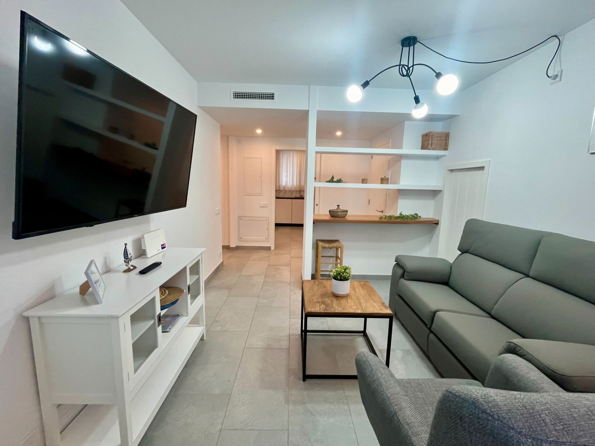 Sala d'estar de Apartament en venda en Cadaqués amb Aire condicionat, Calefacció i Moblat