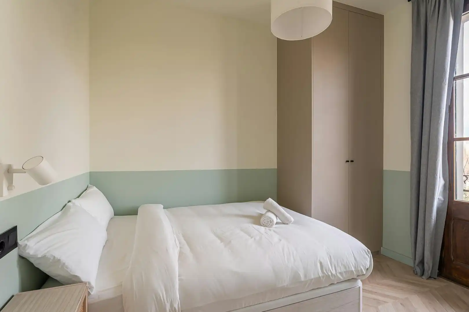 Habitación de Piso de alquiler en Barcelona con Aire acondicionado, Calefacción y Amueblado