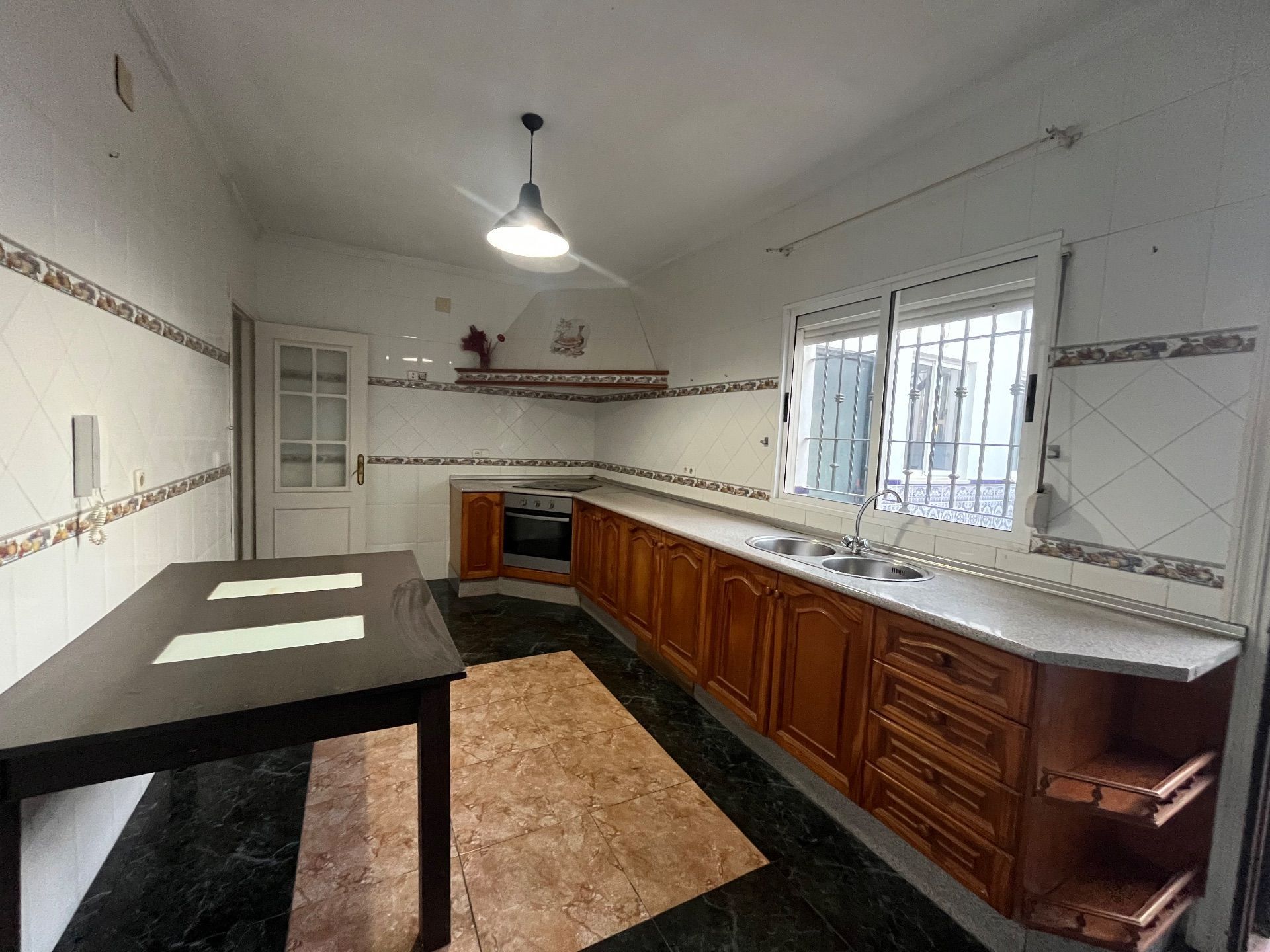 Kitchen of House or chalet for sale in Chipiona  with Terrace and Storage room