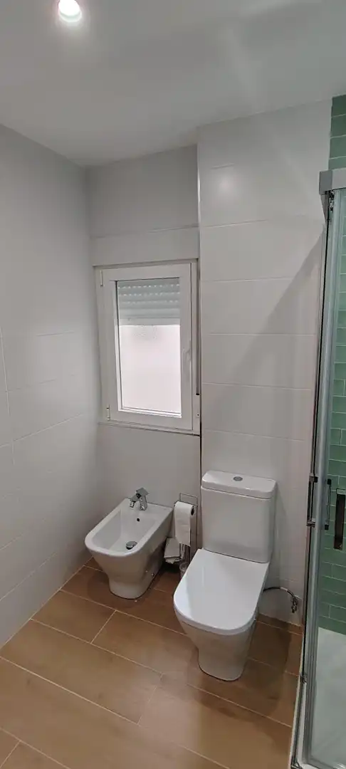 Badezimmer von Wohnung zur Miete in Salamanca mit Heizung, Möbliert und Waschmaschine