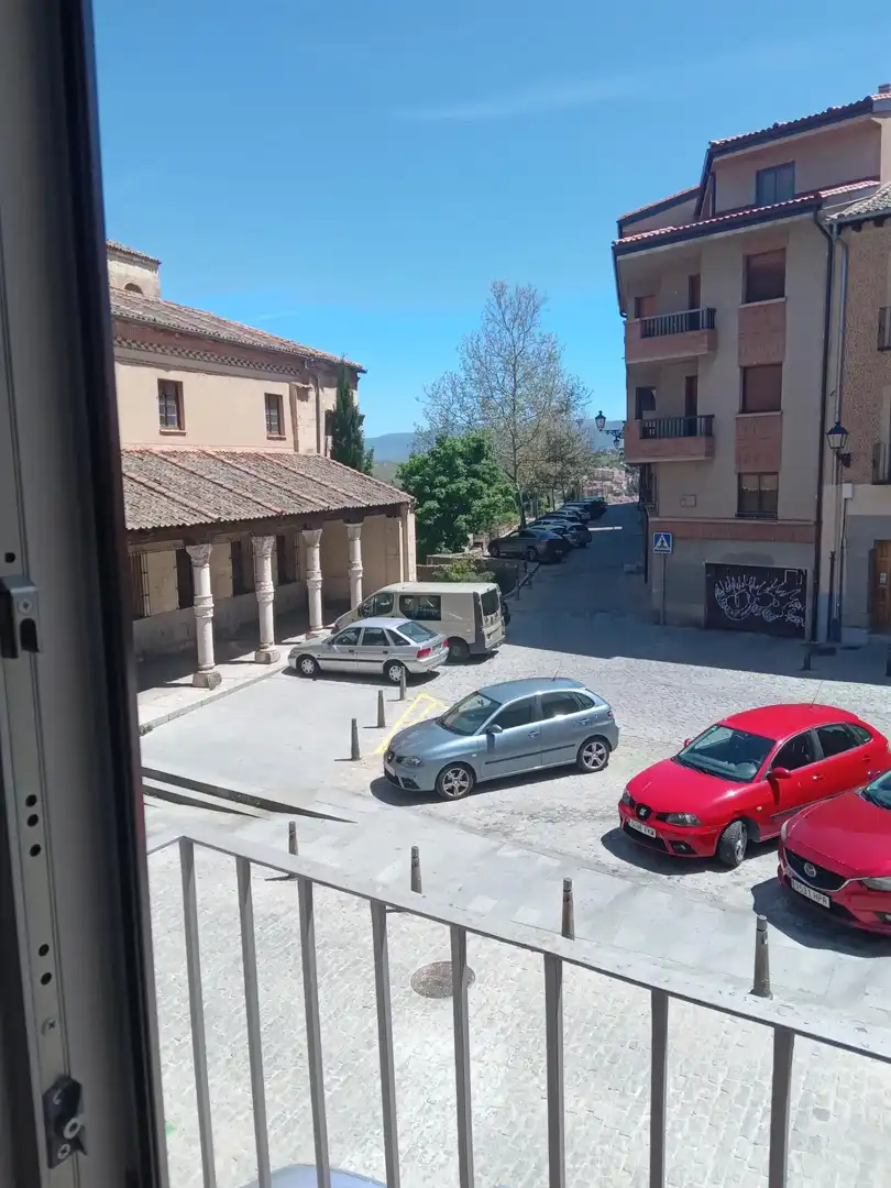 Parking of Houses for sale in Segovia  with Air Conditioner, Heating and Furnished