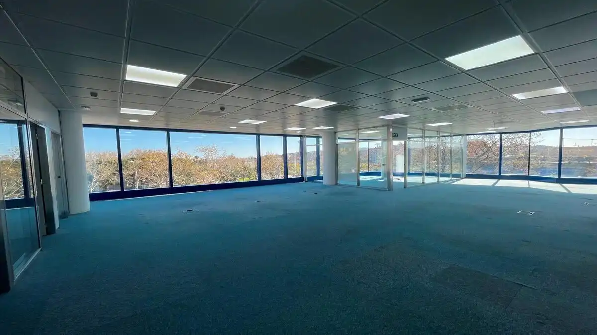 Büro zum Verkauf in Badalona